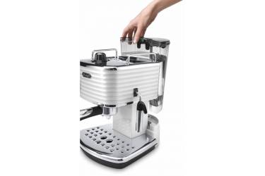 Кофеварка эспрессо Delonghi Scultura ECZ351.W 1100Вт белый/серебристый