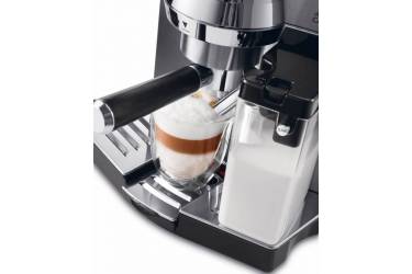 Кофеварка эспрессо Delonghi EC850M 1450Вт серебристый